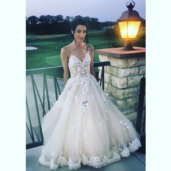 Meet your Posher, Christina - Picture 1 of 1